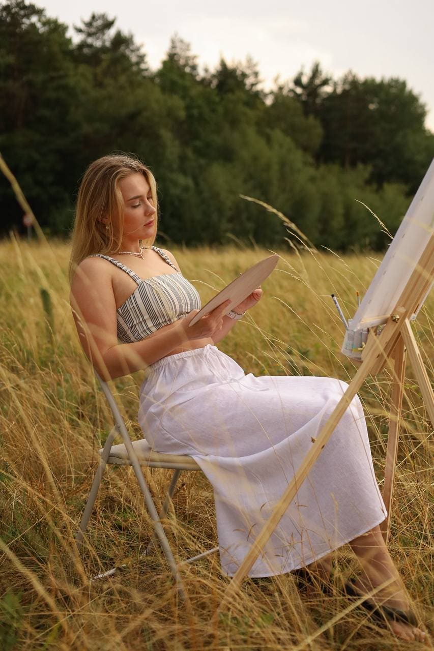 Valentyna in her home studio